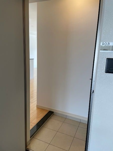 1LDK Apartment for Rent in Higashihama, Yomitan Village, Okinawa - Thumbnail 4