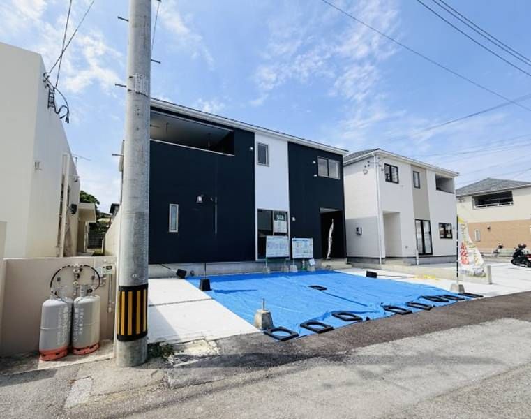 New Build 4LDK House in Yaese Town, Okinawa with Parking - Thumbnail 2