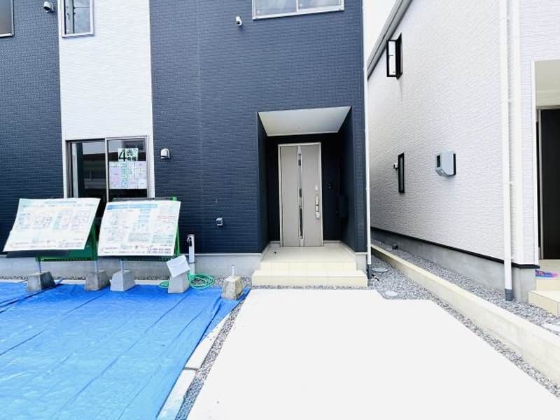 New Build 4LDK House in Yaese Town, Okinawa with Parking - Thumbnail 3