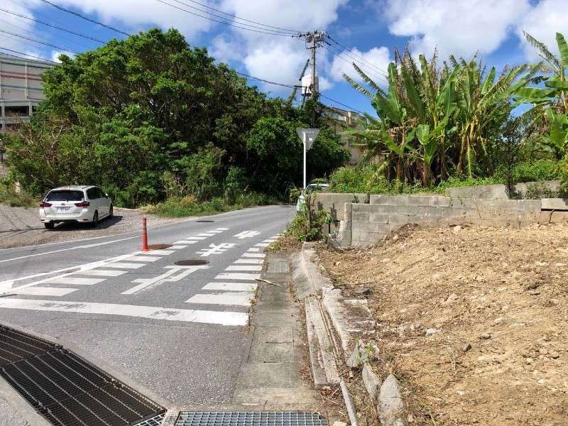 246.36 sqm Flat Land for Sale in Tomigusuku, Okinawa - No Building Conditions - Thumbnail 3