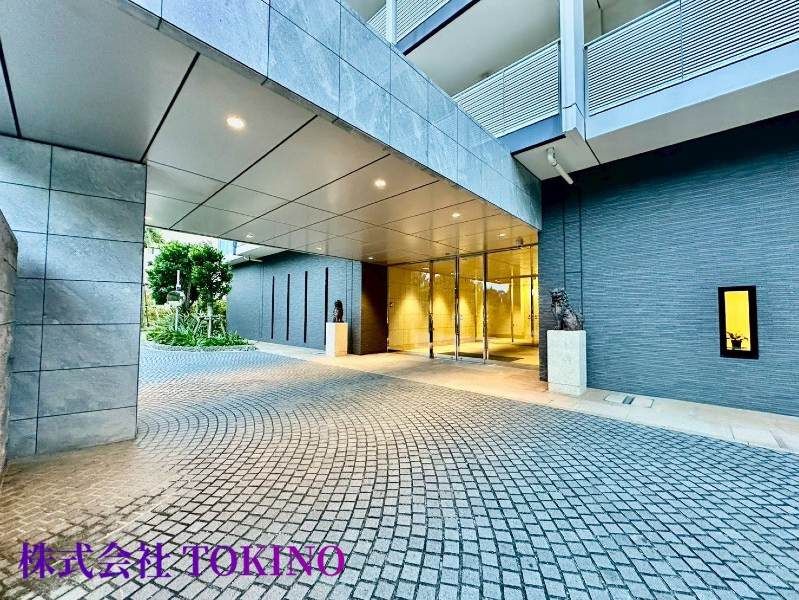 3LDK Apartment in RYU: X TOWER THE EAST, Omoromachi, Naha - Thumbnail 4