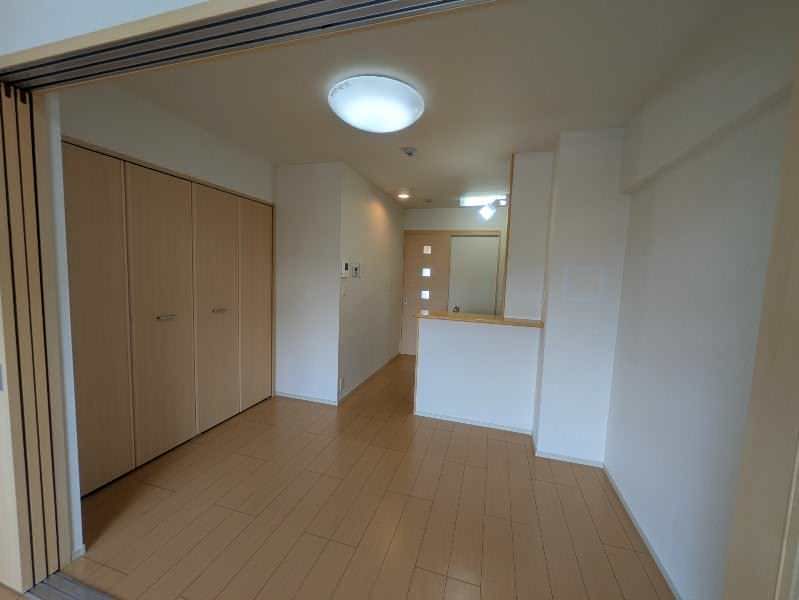 1DK Apartment for Rent in Koja Tsukayama, Okinawa City - Thumbnail 3