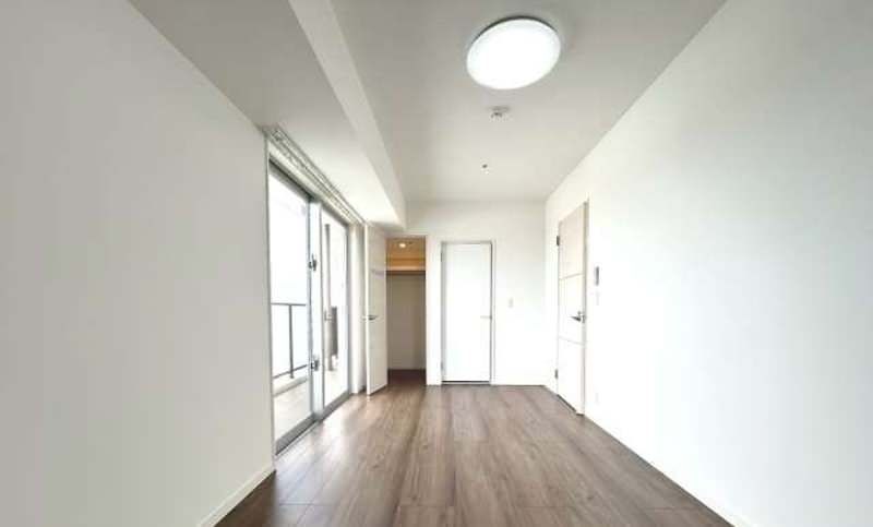 3LDK High-Rise Apartment with Ocean View in Okinawa City - Thumbnail 2