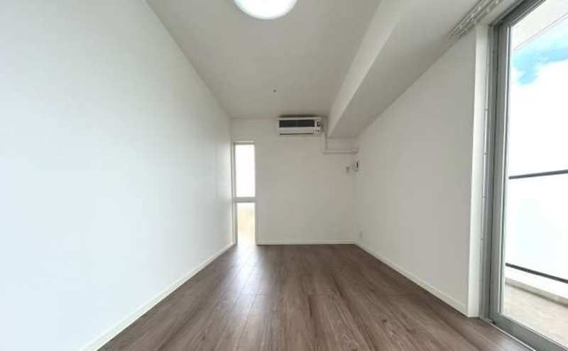3LDK High-Rise Apartment with Ocean View in Okinawa City - Thumbnail 4