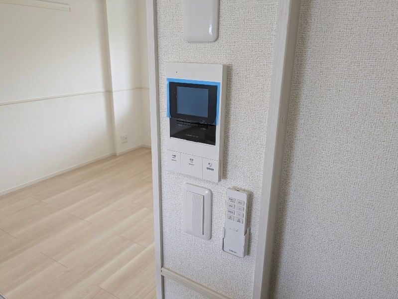 New 2LDK Pet-Friendly Apartment for Rent in Uruma, Okinawa - Thumbnail 4