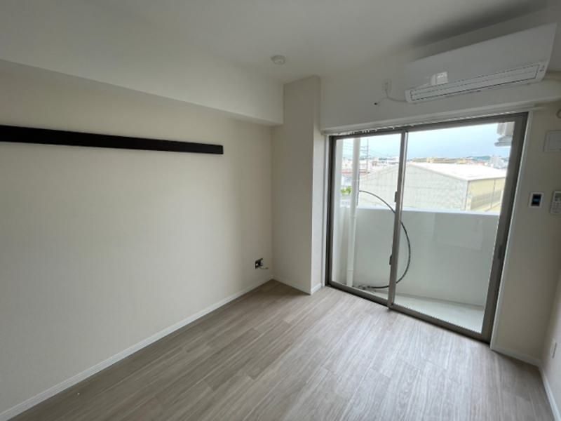 1K Apartment for Rent in Urasoe, Okinawa - Esan Terrace Uchima - Thumbnail 4