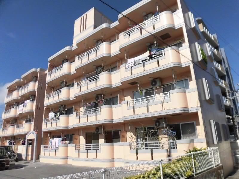 Sunny Hill 2DK Apartment for Rent in Nishihara, Okinawa - Thumbnail 2