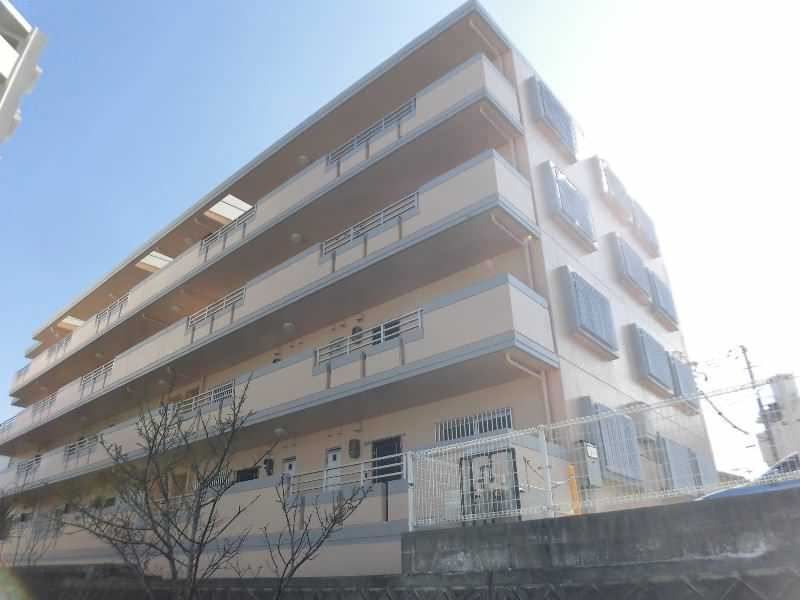 Sunny Hill 2DK Apartment for Rent in Nishihara, Okinawa - Thumbnail 4