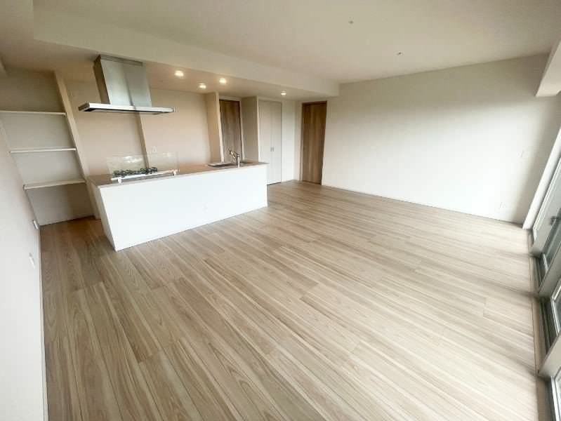 Ocean View 2LDK Apartment for Rent in Rycom, Okinawa - Thumbnail 3