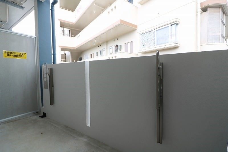 1K Apartment for Rent in Tomigusuku, Okinawa - Thumbnail 2