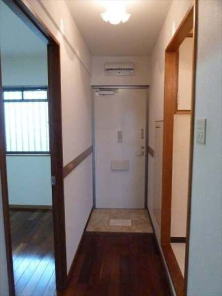 2LDK Apartment for Rent in Yonabaru, Okinawa - No Deposit/Key Money - Thumbnail 4