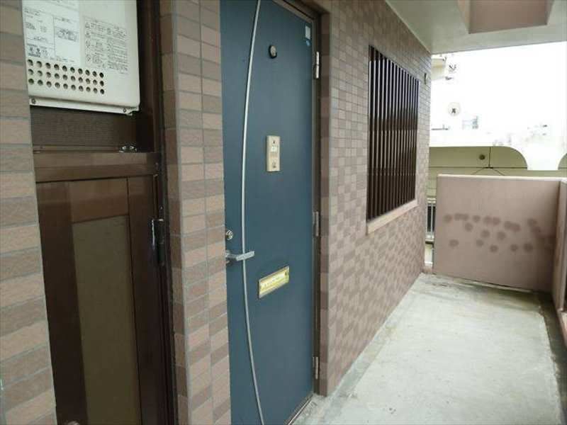 2LDK Apartment for Rent in Yonabaru, Okinawa - No Deposit/Key Money - Thumbnail 2