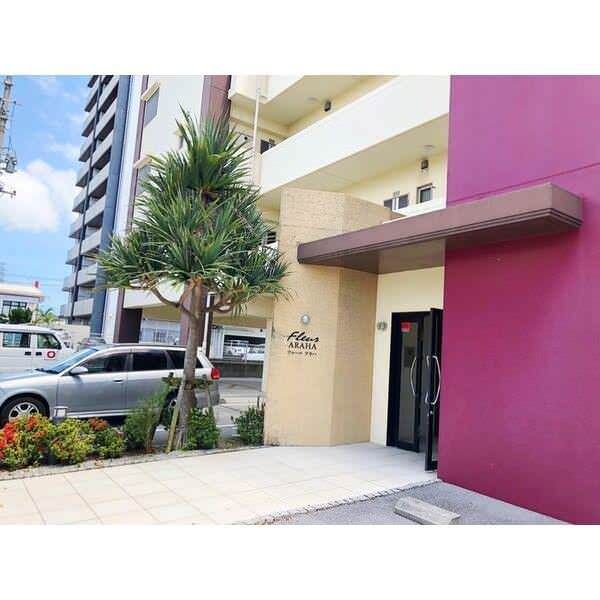 2LDK Apartment for Rent in Chatan, Okinawa - 59.56 m² - Thumbnail 2
