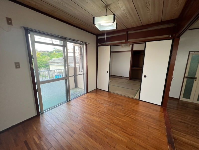 Refurbished 2DK Corner Apartment for Rent in Naha Hanatagawa - Thumbnail 3