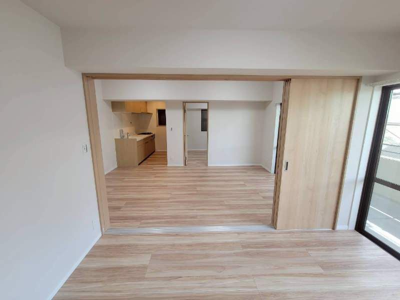 Renovated 3LDK Apartment in Lions Garden Midorigaoka, Naha - Thumbnail 4