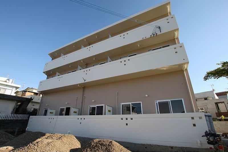 1K Apartment for Rent in Okinawa City, Pet Friendly - Thumbnail 2