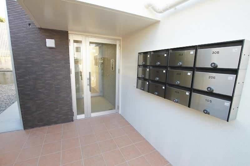 1K Apartment for Rent in Okinawa City, Pet Friendly - Thumbnail 3