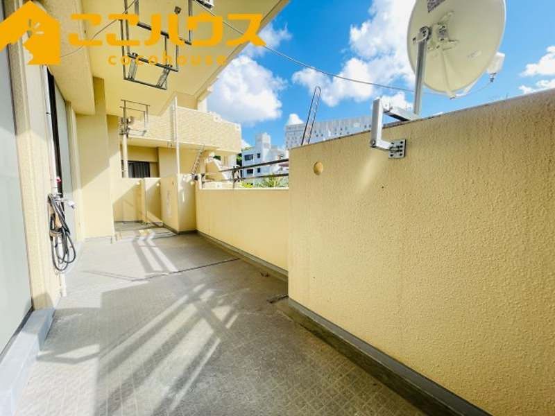 Renovated 3LDK Apartment in Naha's Makishi, Okinawa - Thumbnail 2