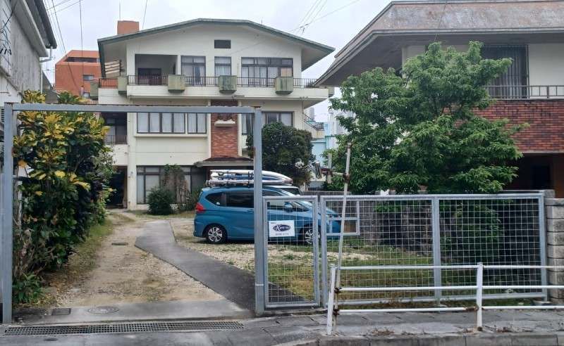 4LDK Reinforced Concrete House with Garden for Sale in Naha, Okinawa - Thumbnail 2