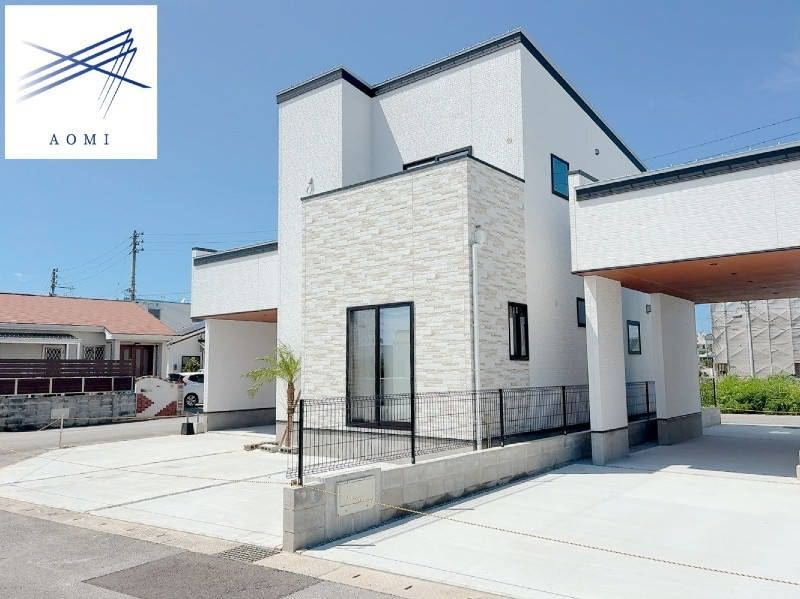 New 4LDK House for Sale in Yomitan, Okinawa - Thumbnail 2