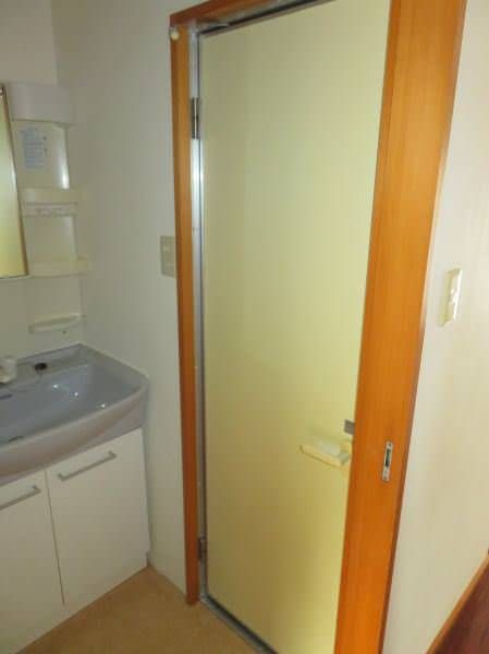 1R Apartment for Rent in Ginowan Village, Okinawa - 33,000 Yen - Thumbnail 4