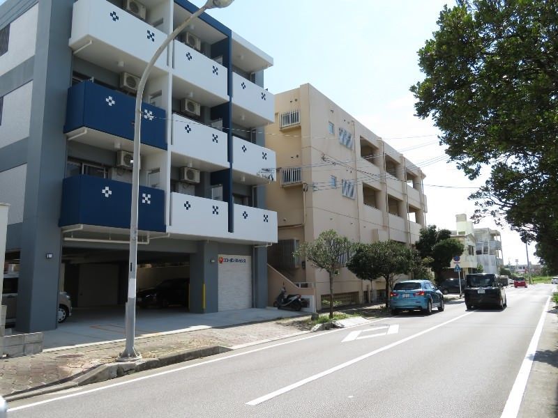 1LDK Apartment with Ocean View in Ginowan, Okinawa - Thumbnail 2