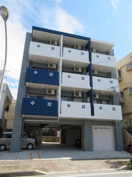 1LDK Apartment with Ocean View in Ginowan, Okinawa - Thumbnail 3