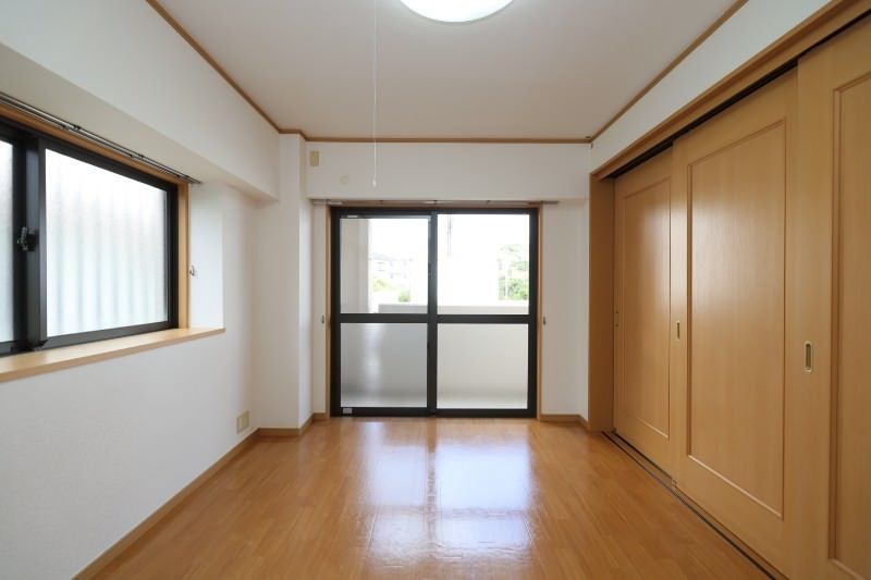 2LDK Apartment for Rent in Haebaru Town, Okinawa - Thumbnail 3