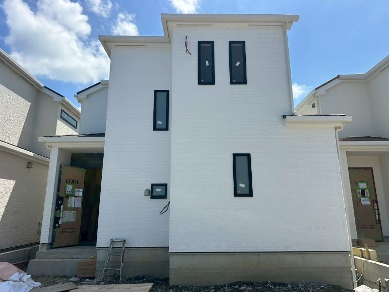 New 4LDK House for Sale in Tomigusuku, Okinawa - Heartful Town - Thumbnail 2