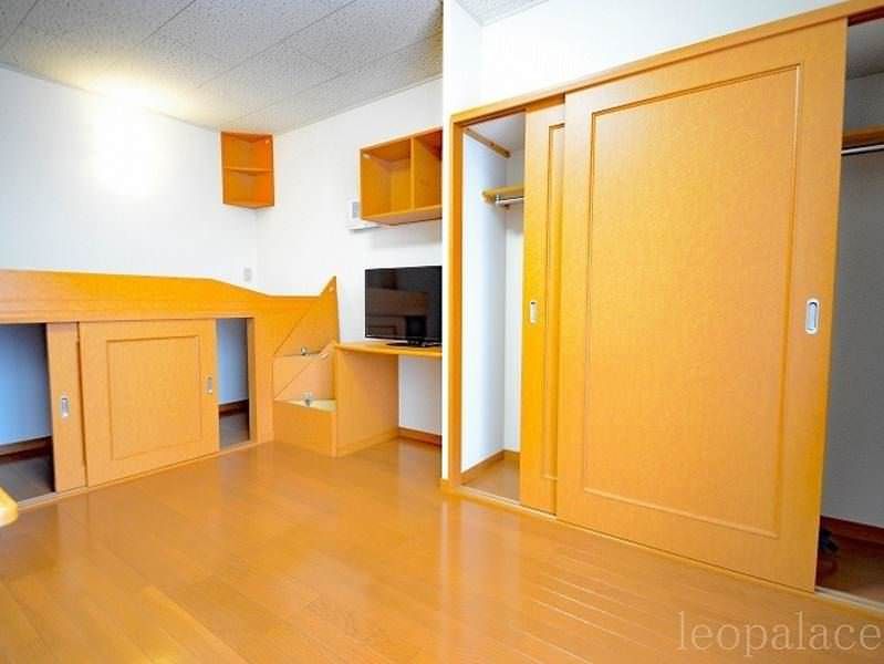 Leopalres ROSE 1K Apartment for Rent in Nakagusuku Village, Okinawa - Thumbnail 3