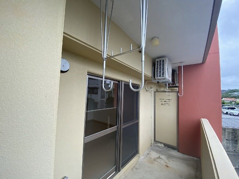 Courtside Villa 1K Apartment for Rent in Urasoe, Okinawa - Thumbnail 2