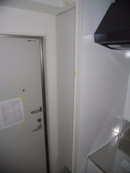 Rent 1K Apartment in Crown Corps Neyasabu, Tomigusuku, Okinawa - Thumbnail 4