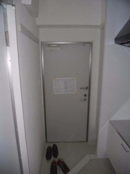 Rent 1K Apartment in Crown Corps Neyasabu, Tomigusuku, Okinawa - Thumbnail 3