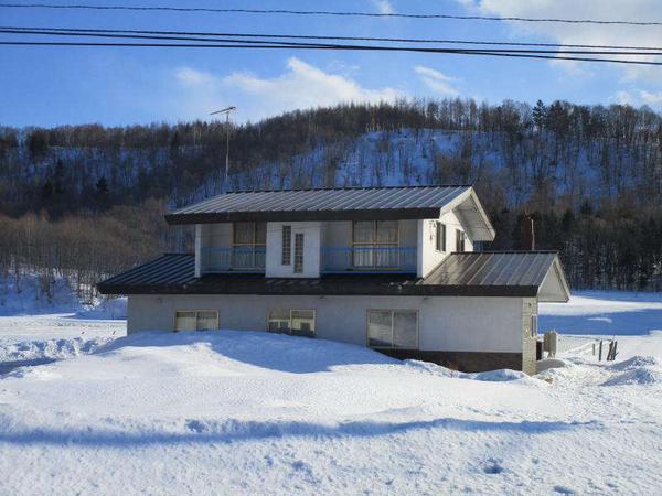 Unoccupied house (for residential use)