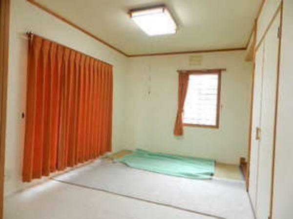 Renovated 3LDK Wooden House in Tomakomai - 240m² Plot - Thumbnail 3