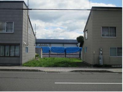 Vacant Land Plot in Chippubetsu, Hokkaido - 185.19sqm City Center Location — Image 1, Chichibubetsu, Hokkaido