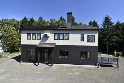 Spacious Two-Story Home with Ocean Views in Abashiri, Hokkaido — Image 1, Abashiri, Hokkaido