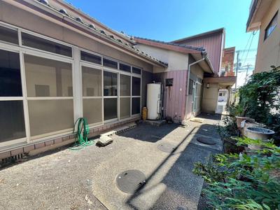 Spacious 8SDK House with Commercial Space in Shimabara — Image 1, Shimabara, Nagasaki