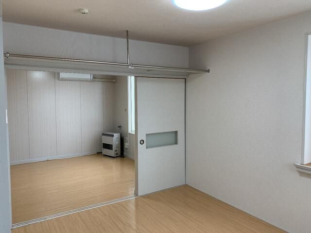 1LDK Apartment for Rent in Takikawa, Hokkaido - 38,000 Yen - Thumbnail 3