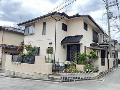 4DK Corner House in Ikeda with 107㎡ Living Space — Image 1, Ikeda, Osaka