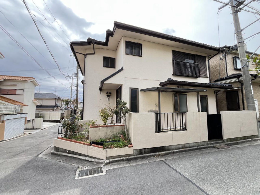 4DK Corner House in Ikeda with 107㎡ Living Space - Thumbnail 2