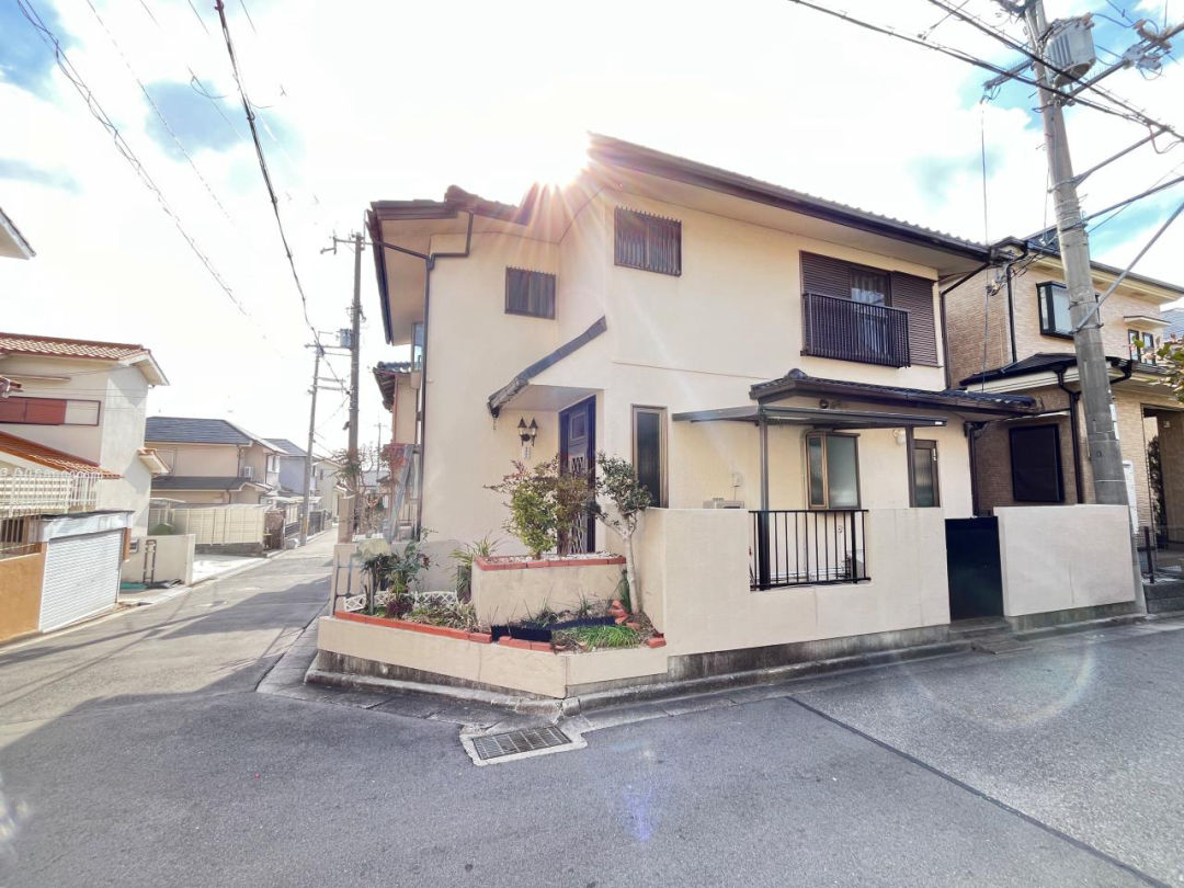 4DK Corner House in Ikeda with 107㎡ Living Space - Thumbnail 3
