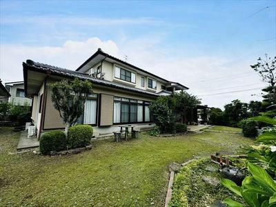 Spacious 8SLDK House in Koshi City with 744m² Land — Image 1, Koshi, Kumamoto