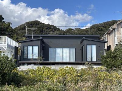 Modern Oceanfront House in Kamogawa with Private Beach Access — Image 1, Kamogawa, Chiba