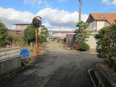 Large 9DK House for Sale in Hachirogata - 538m² on 1,288m² Plot — Land, Hachirogata, Akita