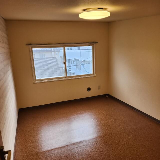 2LDK Apartment for Rent in Shiroishi Ward, Sapporo - Thumbnail 3