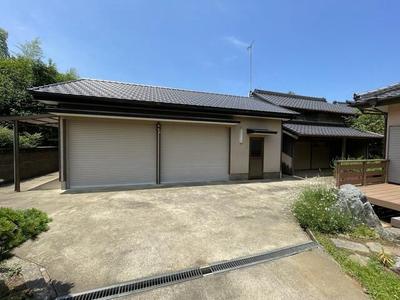 Spacious 5LDK House with Large Garden in Toshomachi, Chiba — Image 3, Tosho, Chiba