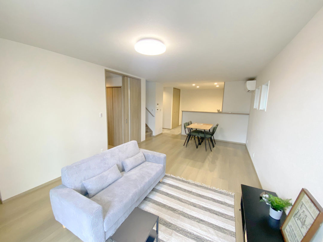 Modern 3LDK House in Okayama's Minami Ward - Thumbnail 2