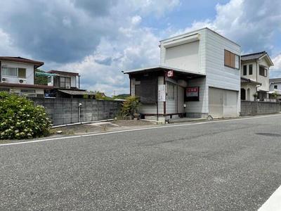 Spacious 4LDK House Near Kamigori Station, Hyogo Prefecture — Image 2, Kamigori, Hyogo