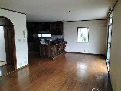 Spacious 2LDK House in Uji City, Kyoto - 160m² Plot with Garden — Image 1, Uji, Kyoto